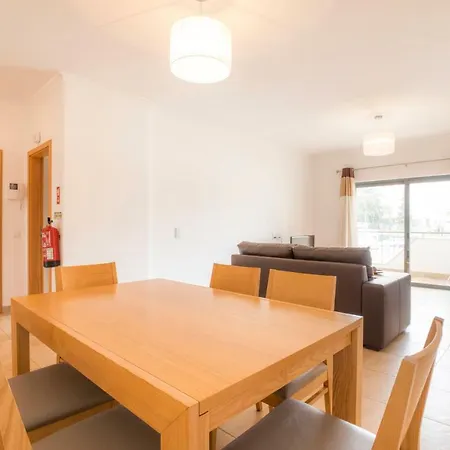 B08 - Central 2 Bed With And Pool * 拉哥斯